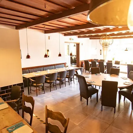 Otel El Capitan Naehe Movie Park