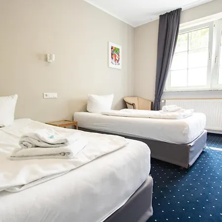Hotel El Capitan Naehe Movie Park 3*