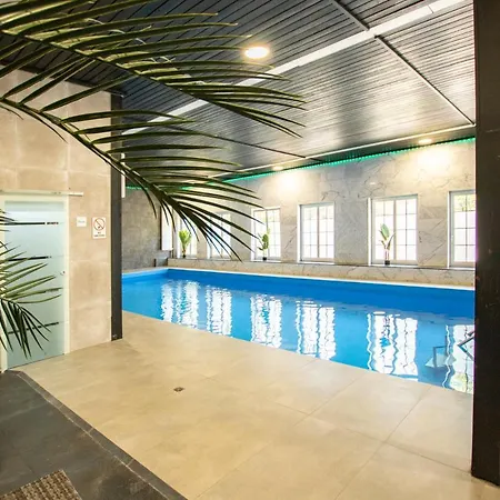 El Capitan Naehe Movie Park Otel