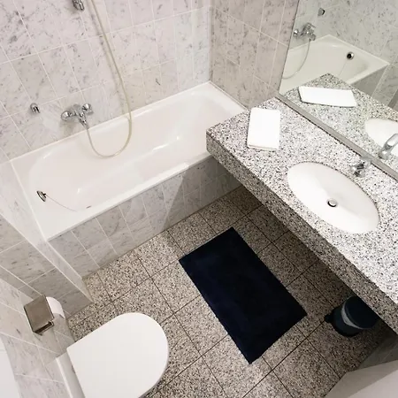 El Capitan Naehe Movie Park Otel