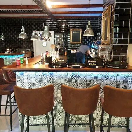 El Capitan Naehe Movie Park Otel